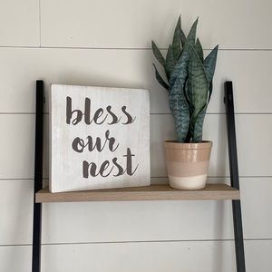 Bless Our Nest Wooden Decor Sign 🌿

12”x 12” has metal cleat to wall mount